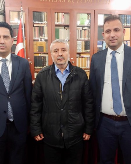 Dünya Ticaret ve Kültür Derneği Yüksek İstişare Kurulu Başkanı ve DUTTİP Genel Başkanı Sn. Ahmet Ortatepe, DUKTİD Türk Dünyasından Sorumlu Sn. Necdet Ertuğrul ile birlikte İstanbul Üniversitesi Türkiyat Araştırmaları Enstitüsü tarafından düzenlenen “Günce