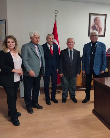 DUTTİP Genel Başkanı ve Dünya Ticaret ve Kültür Derneği Yüksek İstişare Kurulu Başkanı Sayın Ahmet Ortatepe, Derneğimizin Başkan Yardımcısı Sayın Ertuğrul ile birlikte Kocaeli’de önemli temaslarda bulundu.